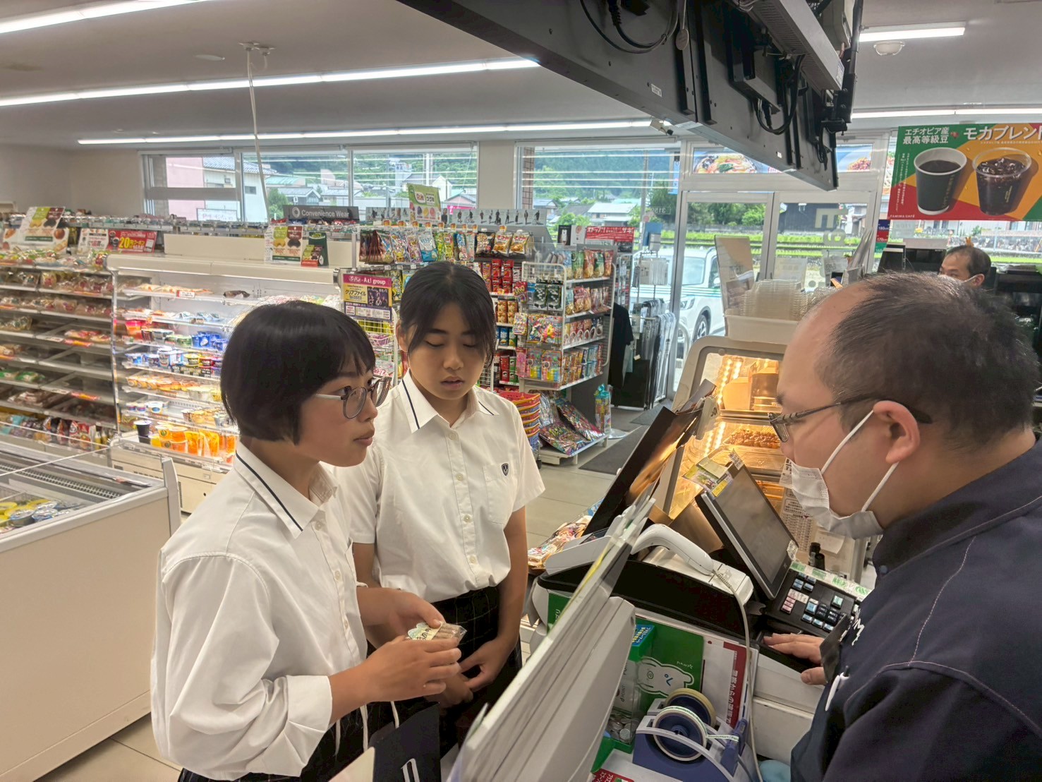 LINE_ALBUM_5.28 まめのくぼプロジェクト　クッキー販売交渉_250603_2