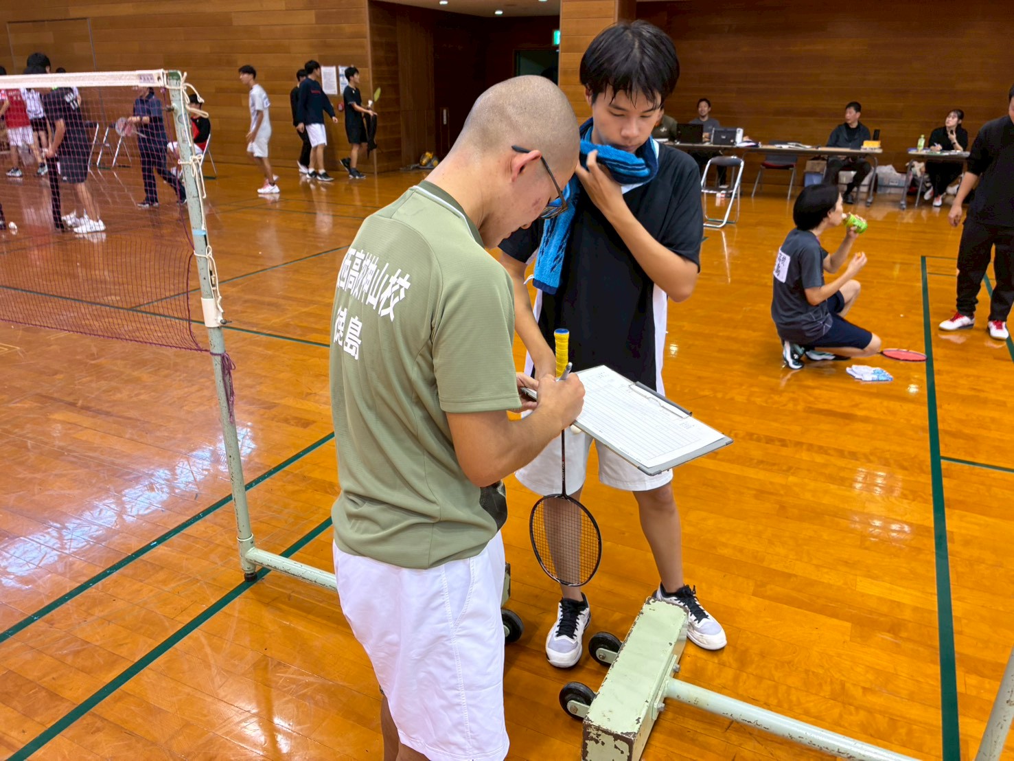 LINE_ALBUM_バドミントン新人戦_251120_10