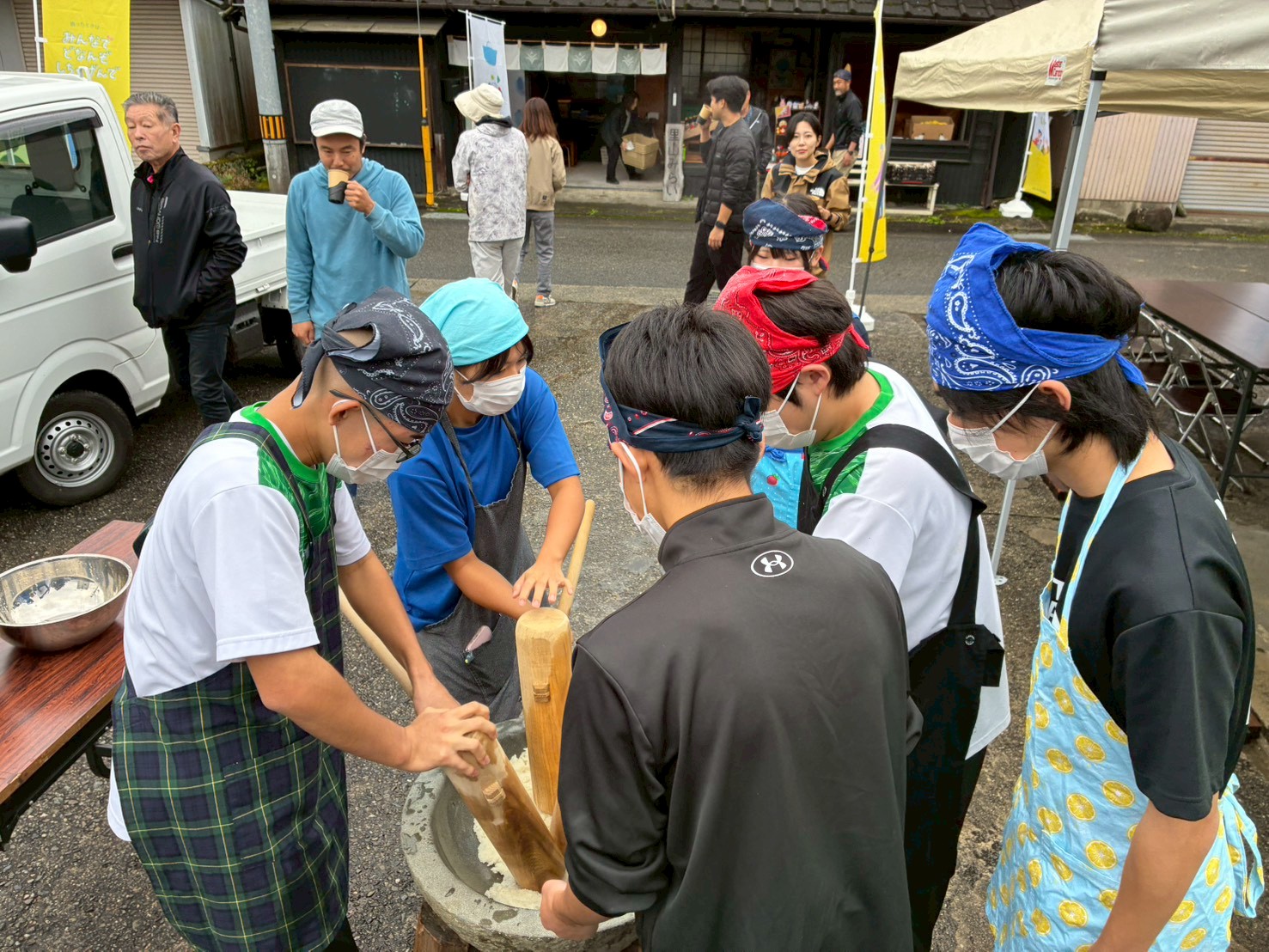 LINE_ALBUM_ちょっとわて　餅つき_251120_6