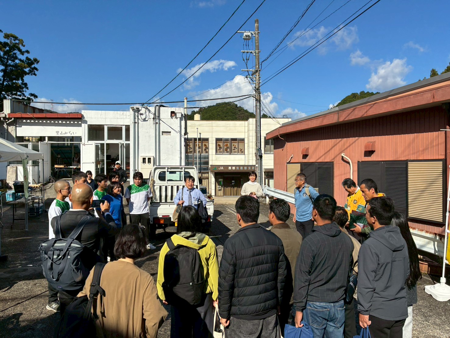 LINE_ALBUM_ちょっとわて　餅つき_251120_10