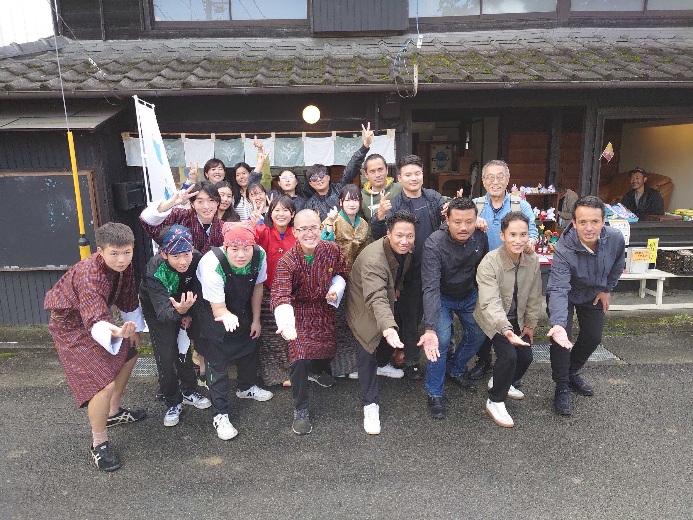 LINE_ALBUM_餅つき@ちょっとわて_251120_1