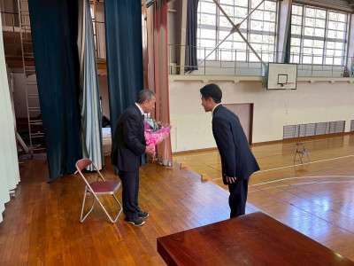 LINE_ALBUM_進路説明会、退任式_260323_4